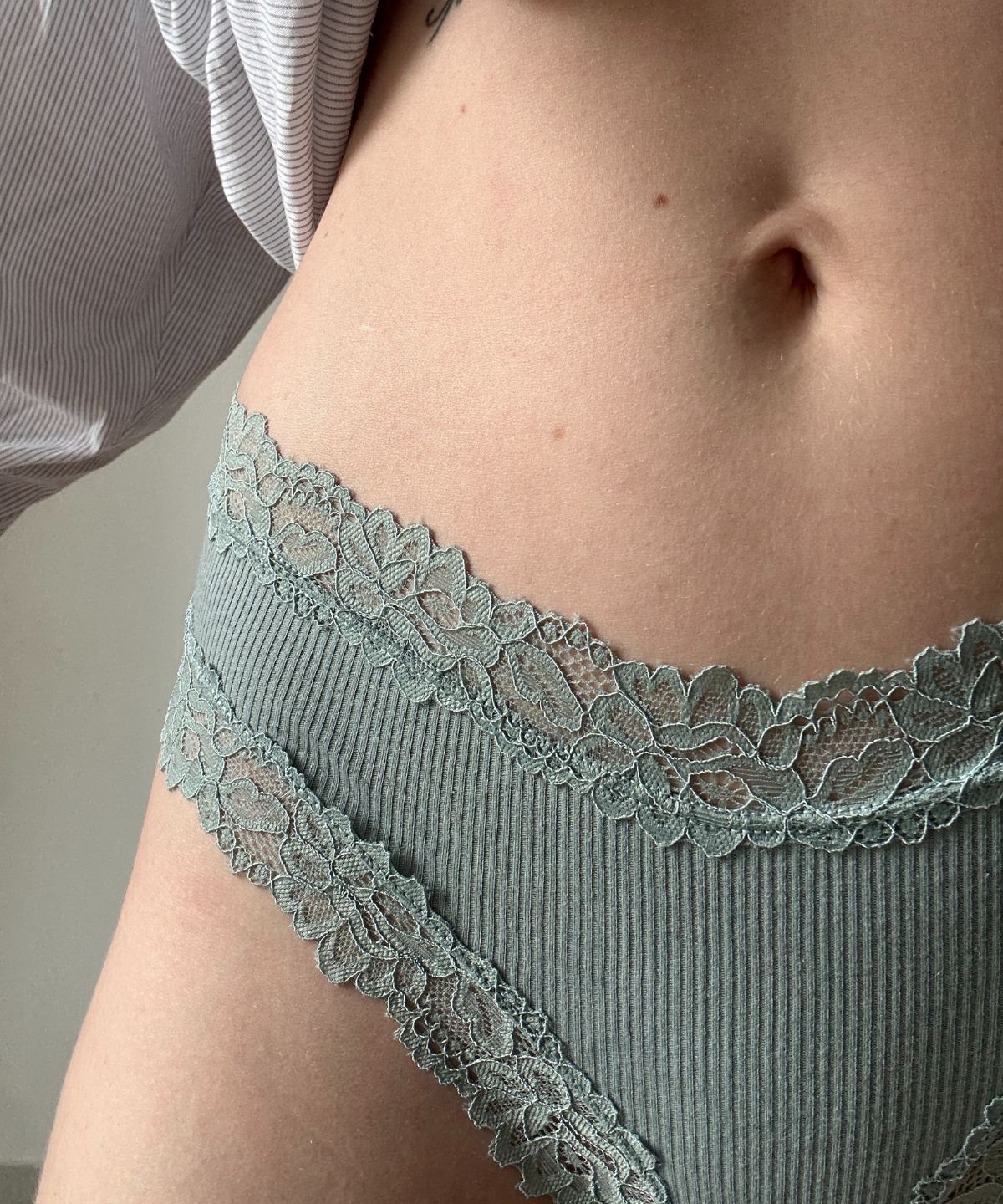 String CottonLace Dentelle [Antibactérien] - Achetez-en 4 recevez-en 8